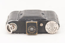 Charger l&#39;image dans la galerie, Dr. August Nagel Vollenda avec Leitz Elmar 50mm F/3.5
