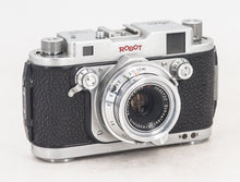 将图片加载到图库查看器，Berning Robot Royal III avec Schneider Xenar 38mm F/2.8
