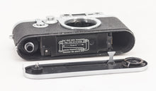 将图片加载到图库查看器，Leitz Leica IIIg L39 Screw Mount Camera with Case
