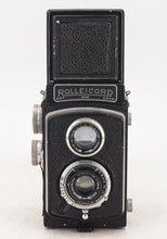 Charger l&#39;image dans la galerie, Rollei Rolleicord Ia avec Carl Zeiss Jena Triotar 75mm F/3.5
