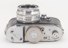 将图片加载到图库查看器，Berning Robot II avec Schneider Xenon 40mm F/1.9
