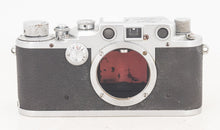 Charger l&#39;image dans la galerie, Leica IIIc Red Curtain Boîtier
