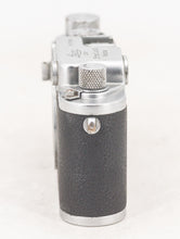 Charger l&#39;image dans la galerie, Leica IIIc Red Curtain Boîtier
